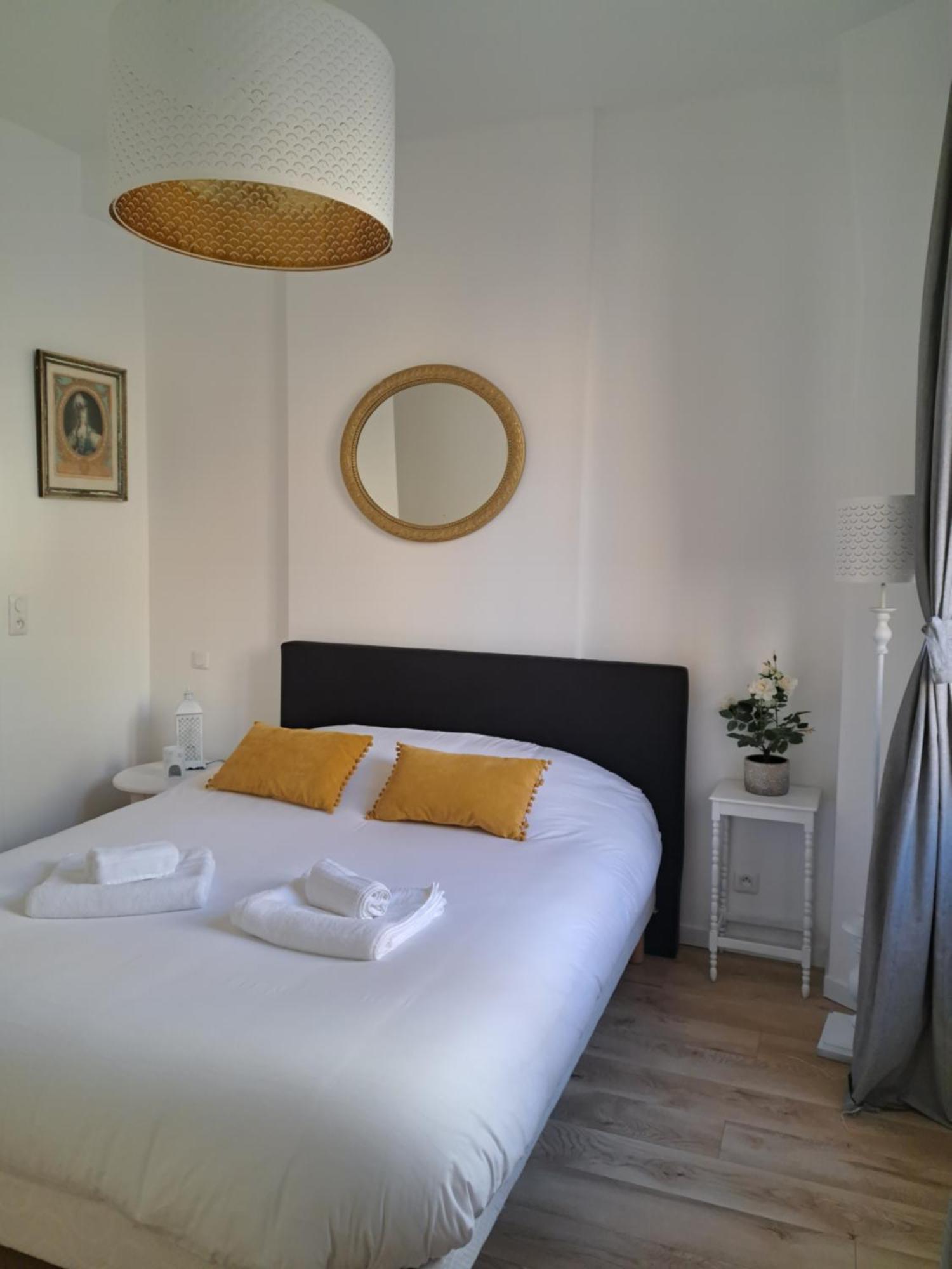 Agreable 2 Pieces - Rue Du Vieux Versailles Ngoại thất bức ảnh