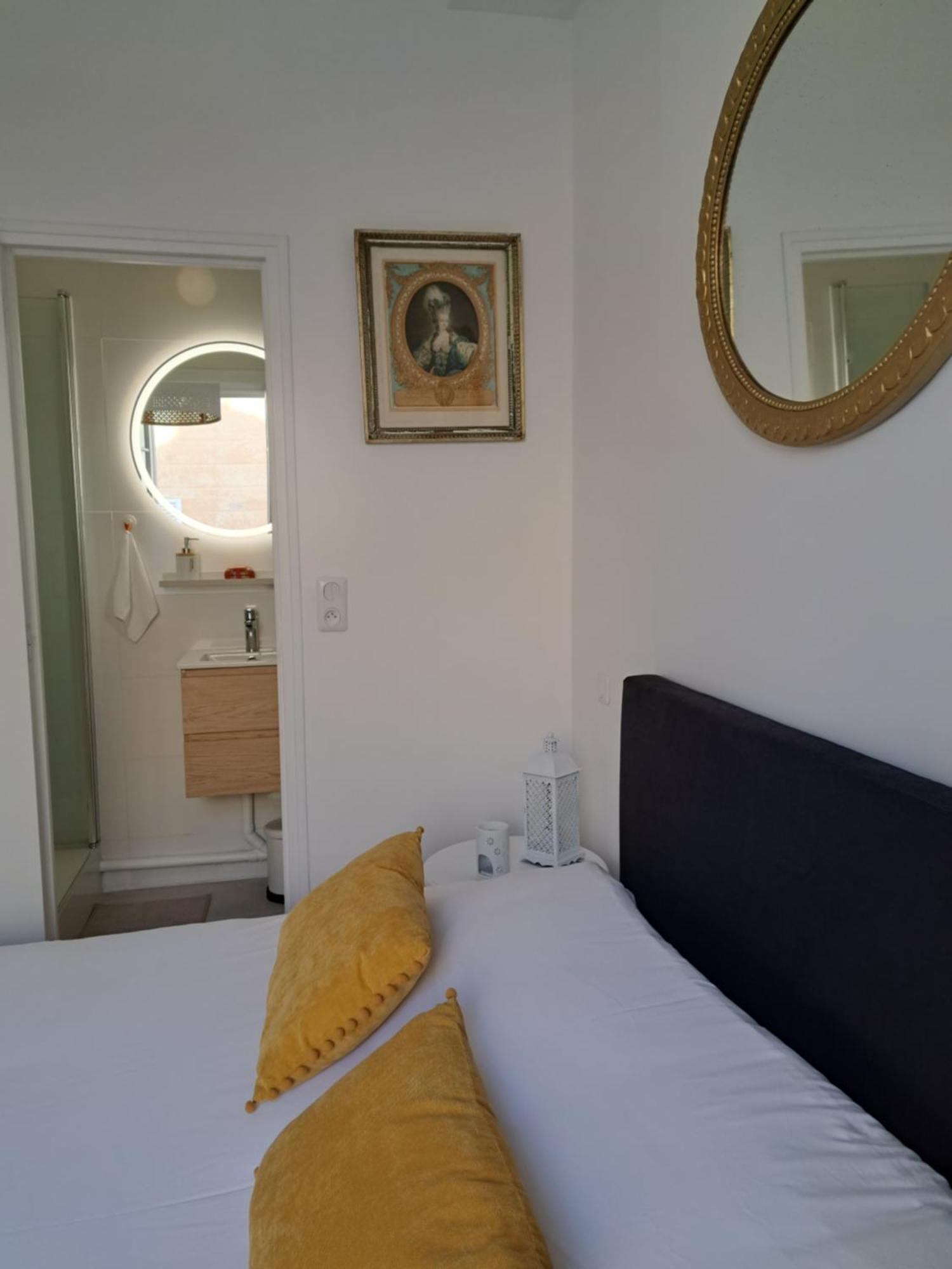 Agreable 2 Pieces - Rue Du Vieux Versailles Ngoại thất bức ảnh